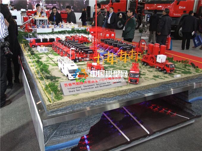 頁巖氣勘測開發(fā)裝備一體化沙盤模型