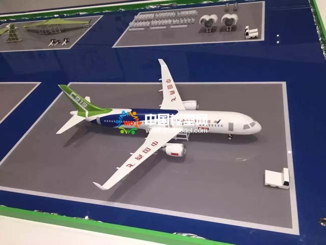 中國商飛C919大型客機(jī)總裝制造中心沙盤模型